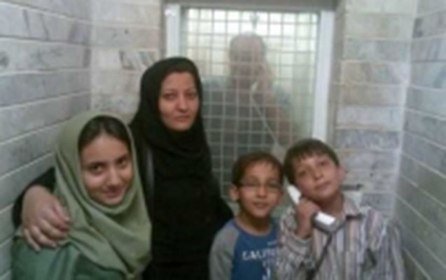 Azərbaycanlı fəalın oğullarını döydülər