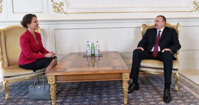 Prezident səfirlə Qarabağı müzakirə etdi