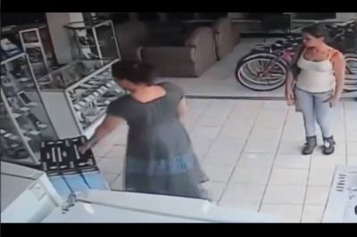 Qadın elə bir şəkildə oğurluq etdi ki