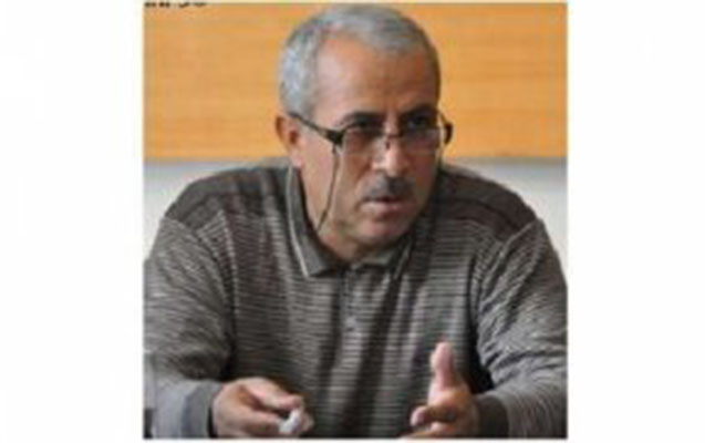 Azərbaycanda jurnalist biləyini kəsdi