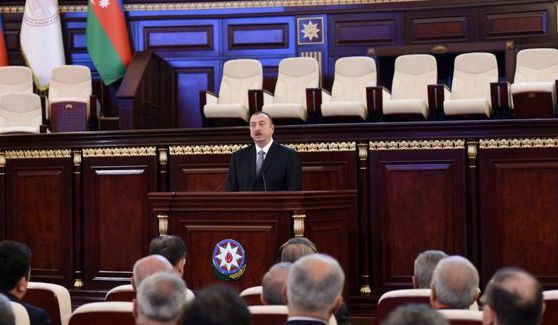 İlham Əliyev AMEA-nın 70 illik yubileyində