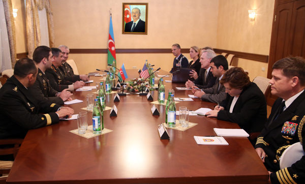 Zakir Həsənov ABŞ Hərbi Dəniz Qüvvələri katibi ilə görüşüb