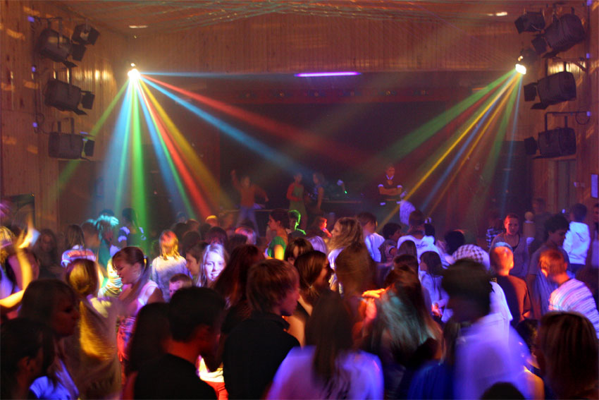 Gecəyarısı Bakıda qıza qarşı