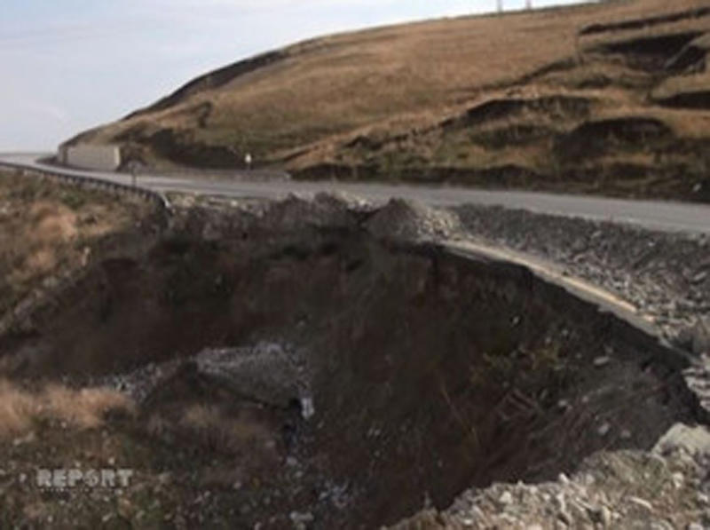 Bakı-Yevlax yolunda ciddi təhlükə