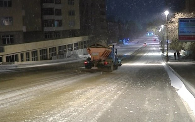 Əhaliyə qışda yollara səpilən duz satılır