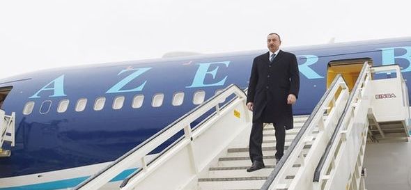 İlham Əliyevin Gürcüstana səfəri başladı