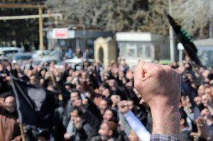 Məscidlərdə dini bayraqlar qadağan ediləcək