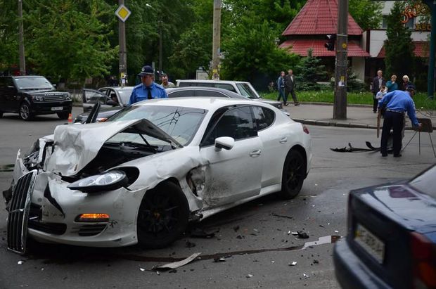 Moskvada “Porsche” sürən Cəbrayıl 7 avtomobili əzdi