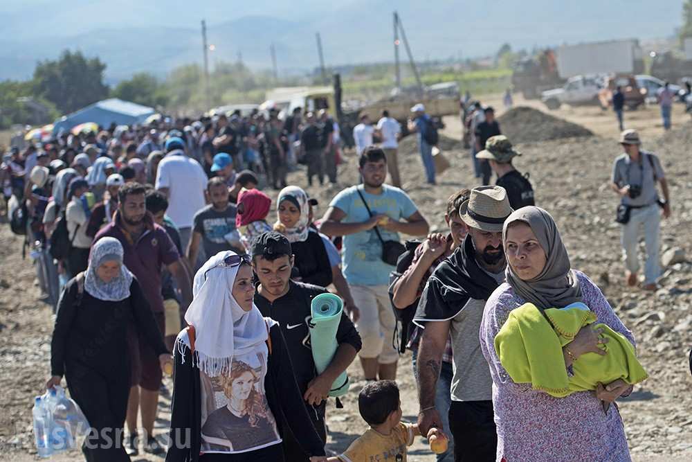 BMT: İlin əvvəlindən Avropaya 750 min miqrant gəlib