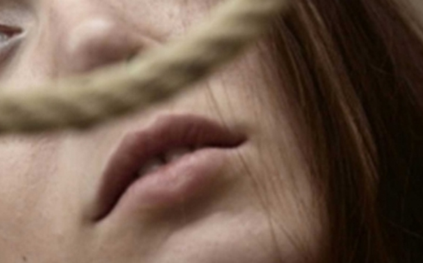 22 yaşlı hamilə qadın intihar edib