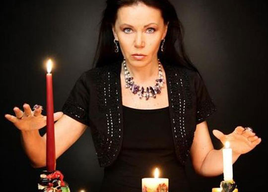 Azərbaycanda falçılıq rəsmən qadağan edilir