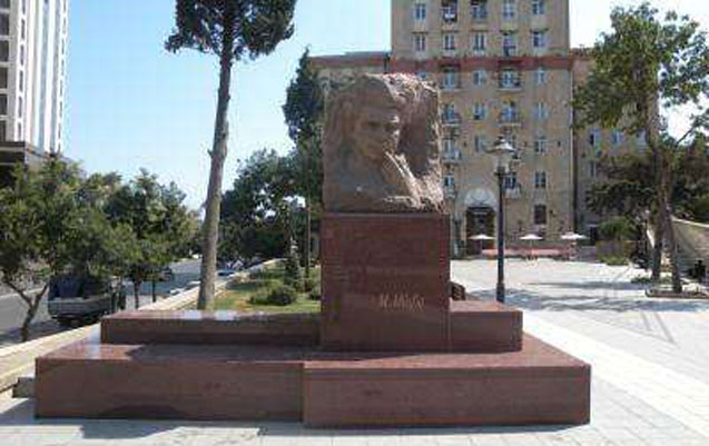 Bakıda maraqlı oğurluq - Şairin abidəsindən