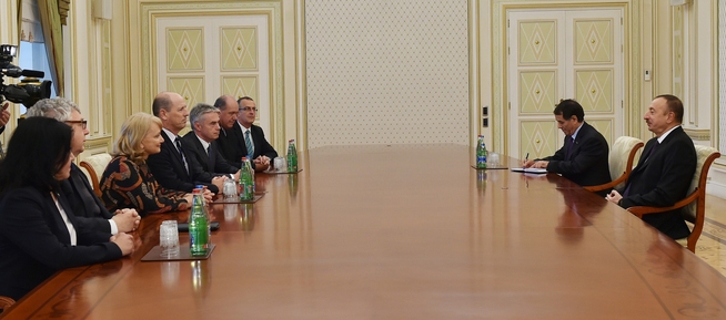 İlham Əliyev Avstraliya parlamentinin üzvlərindən ibarət nümayəndə heyətini qəbul edib