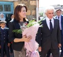 İcra başçısına yaxın olan 35 yaşlı müəllimənin deputatlığa gedən yolu