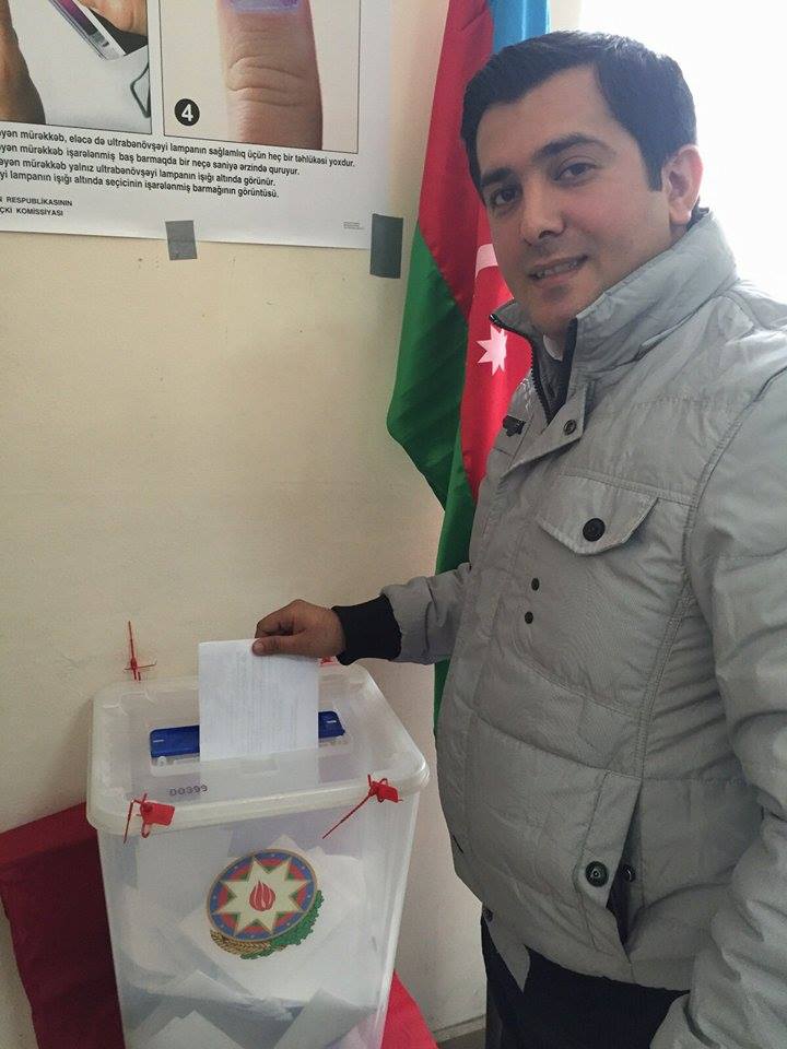 Tanınmış teleaparıcı Aqil Uluxanlı da səs verdi - FOTOLAR