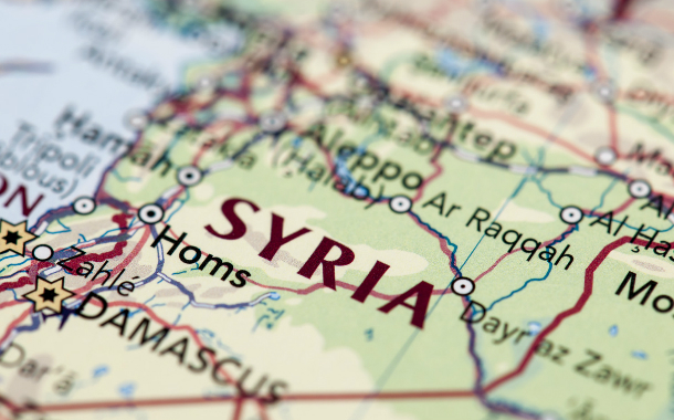 İŞİD Suriyada daha bir şəhəri ələ keçirdi