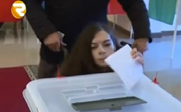 Fiziki qüsurlu qızdan seçki günü nümunə