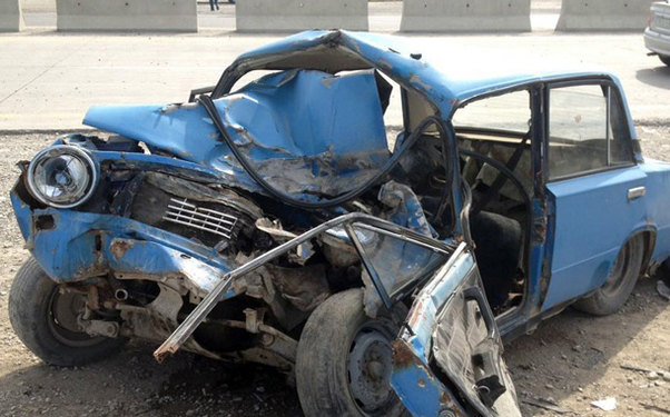 Maşınını aşırdı,