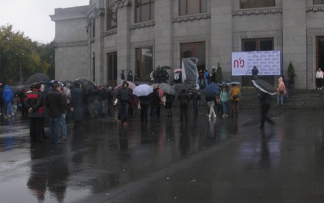 Yerevanda Konstitusiya islahatına qarşı aksiya