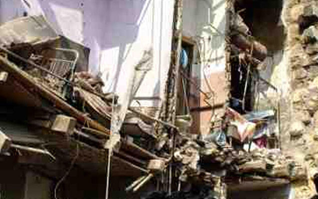 Məcburi köçkünlərin məskunlaşdığı tikili uçdu