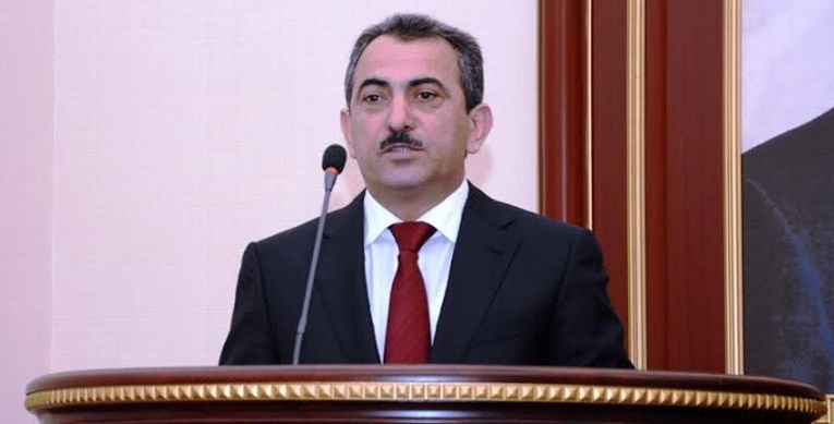 Daha bir məmur həbs edildi