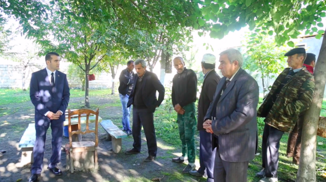 Əhməd Şahidov Cəlayir kəndinin ağsaqqalları ilə görüşüb