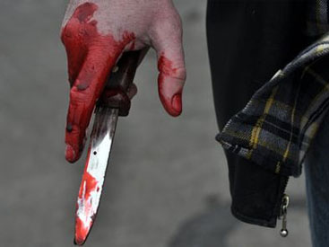 Bakıda qadını sevgilisi küçənin ortasında bıçaqlayaraq öldürdü