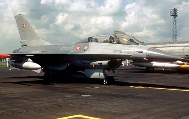 Təyyarə dənizə düşdü