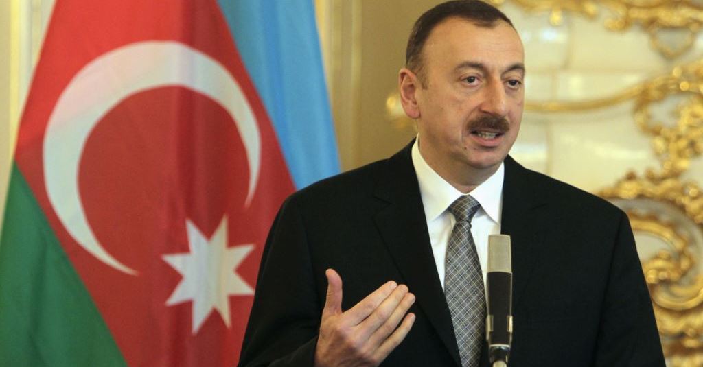 İlham Əliyev yeni Sutəmizləyici Kompleksin açılışında