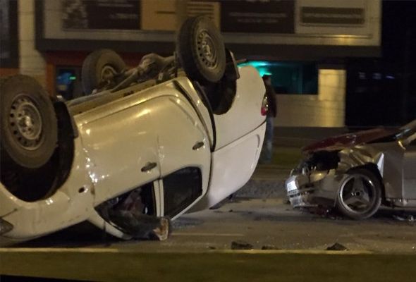 Bakıda qəza: Qadın maşın aşırtdı