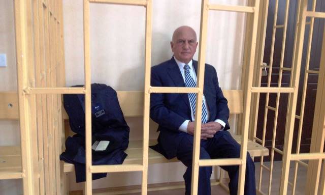 Əli İnsanovun qardaşı vəfat edib