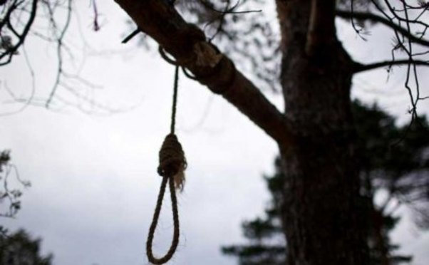 56 yaşlı kişi intihar etdi