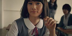 Bu sinifdəki qızların əslində oğlan olduğunu desək?