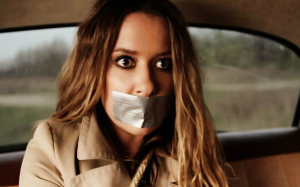 Bakıda maskalılar evdən xəzinə apardılar