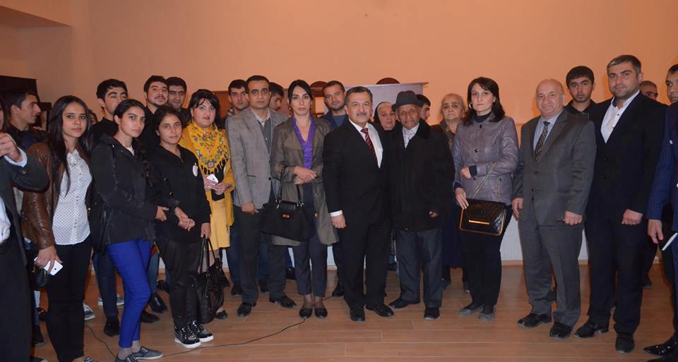 Aydın Mirzəzadə seçiciləri ilə möhtəşəm görüş keçirdi