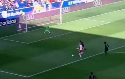 Dünyanın ən sürətli qolunu vurdu, tarixə düşdü