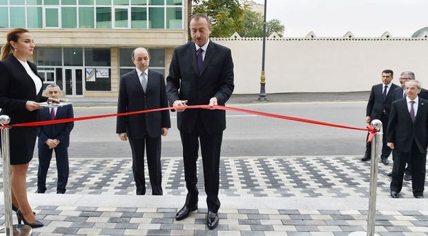 İlham Əliyev Sabunçu Məhkəmə Kompleksinin açılışında