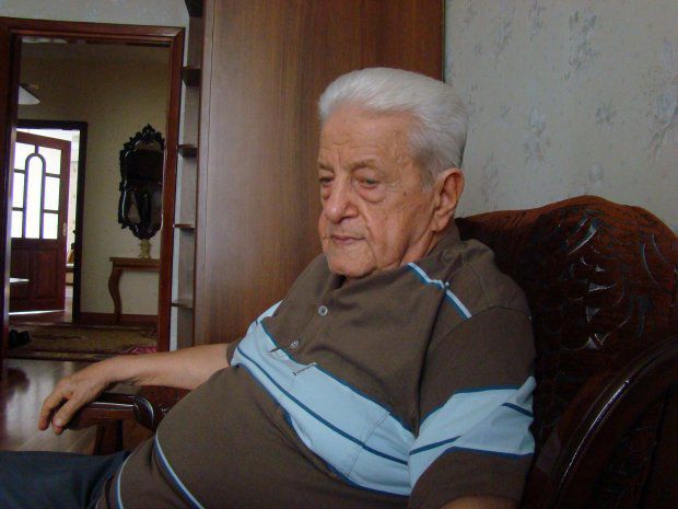 Xalq artistinin oğlu 62 yaşında ata oldu