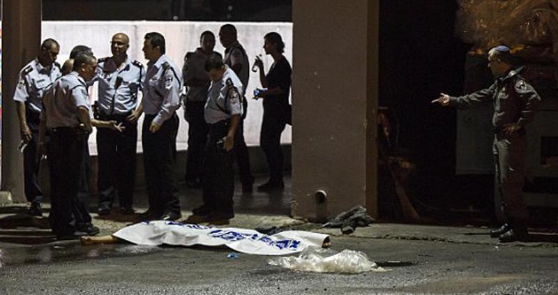 İsraildə vağzalda gülləbaran