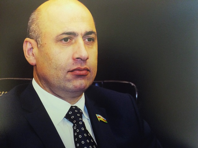 Azər Badamov 7 rəqibini pulla ələ aldı