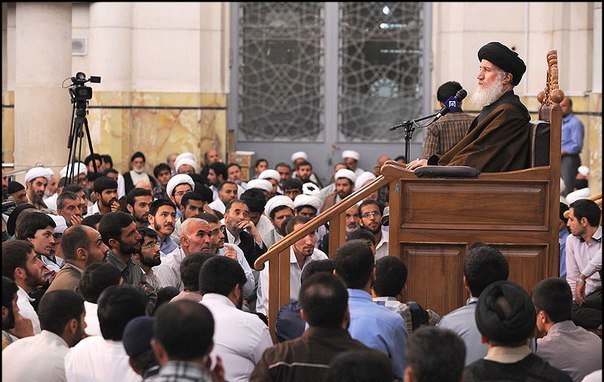 Fransada məscidi təhqir etdilər