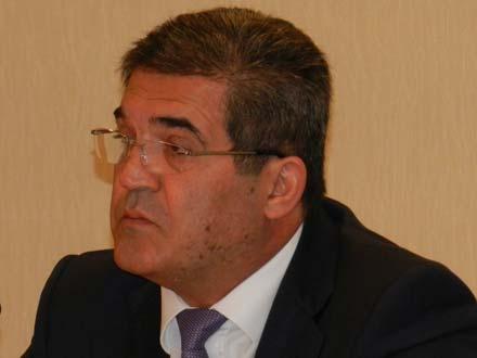 Süleyman Mikayılov müəllimi camaat arasında təhqir etdi