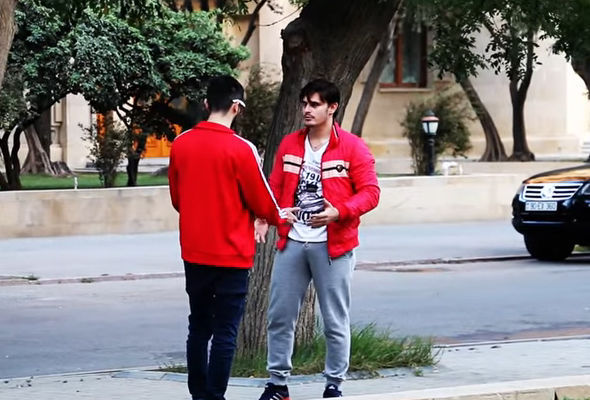 Cinsi azlıq Bakıda kimləsə tanış olmaq istəsə...