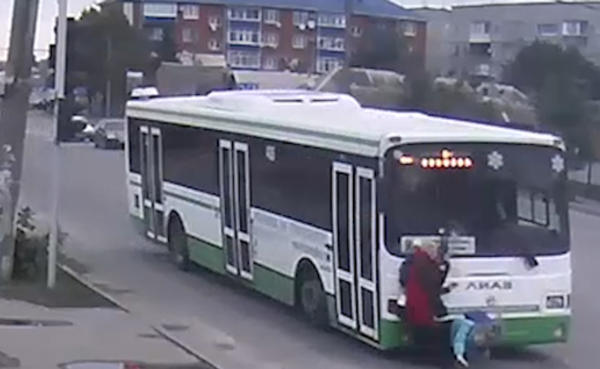 Uşağı vurulan ana hərəkəti ilə hamını təəccübləndirdi