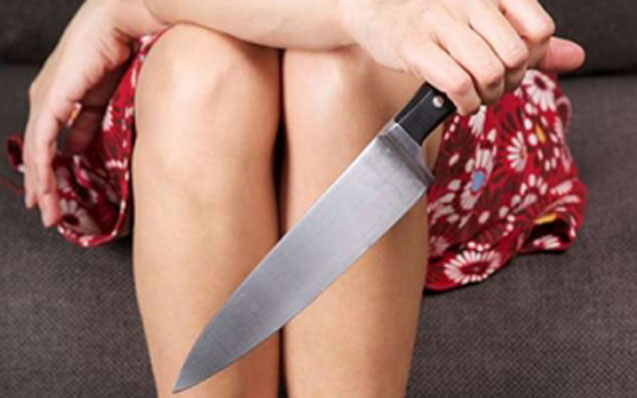 Bakıda qadını rəfiqəsi bıçaqladı