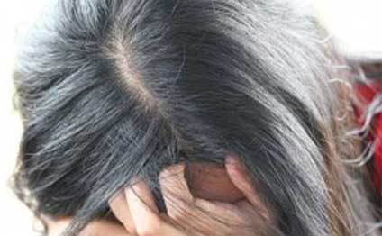 Dələduzluqda ittiham olunan qadın: “700 manatın zibilinə düşmüşəm”