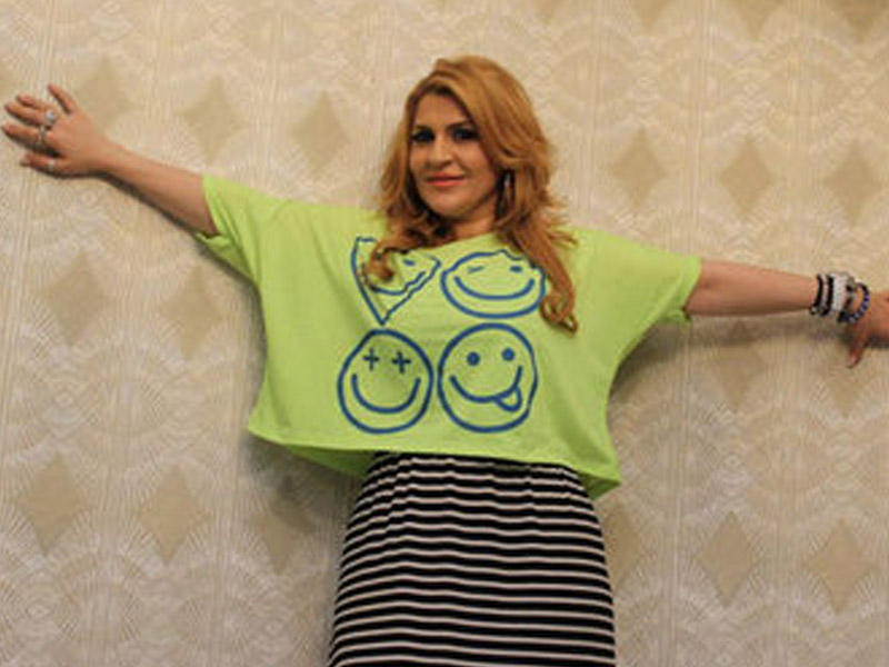 Xatun Ebrunun mahnısını oxudu