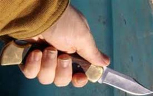 35 yaşlı kişi çənəsindən bıçaqlandı