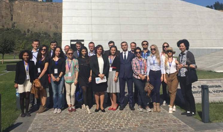 “Avropa gənc alimlərinin soyqırım faktlarına baxışları” mövzusunda Beynəlxalq Forum