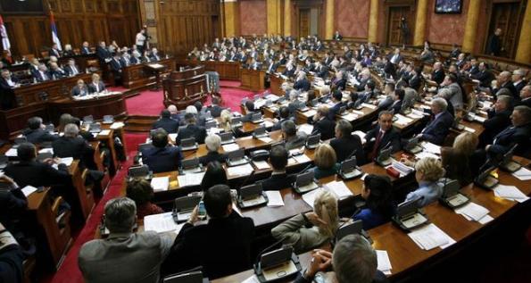 Parlamentdə partlayış